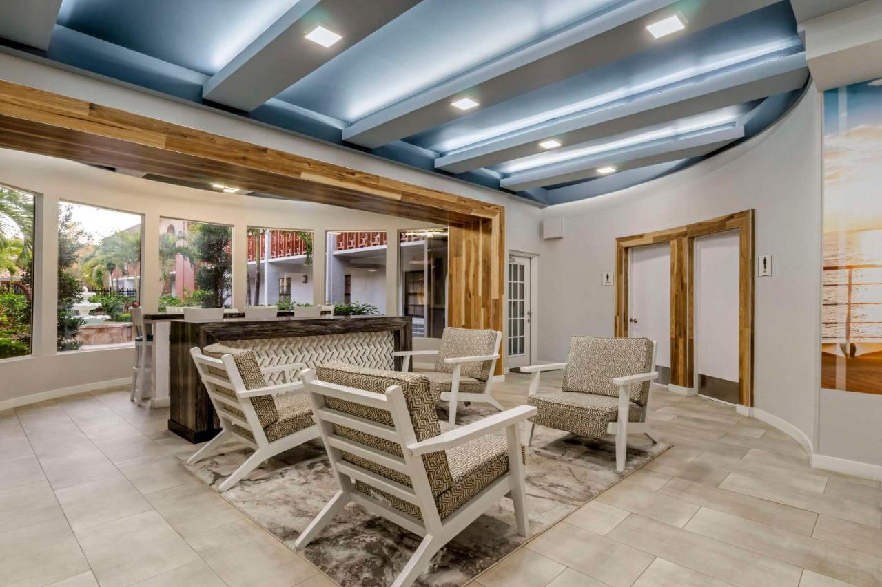Clarion Pointe Tampa-Brandon Near Fairgrounds And Casino Hotel Mango Exterior photo