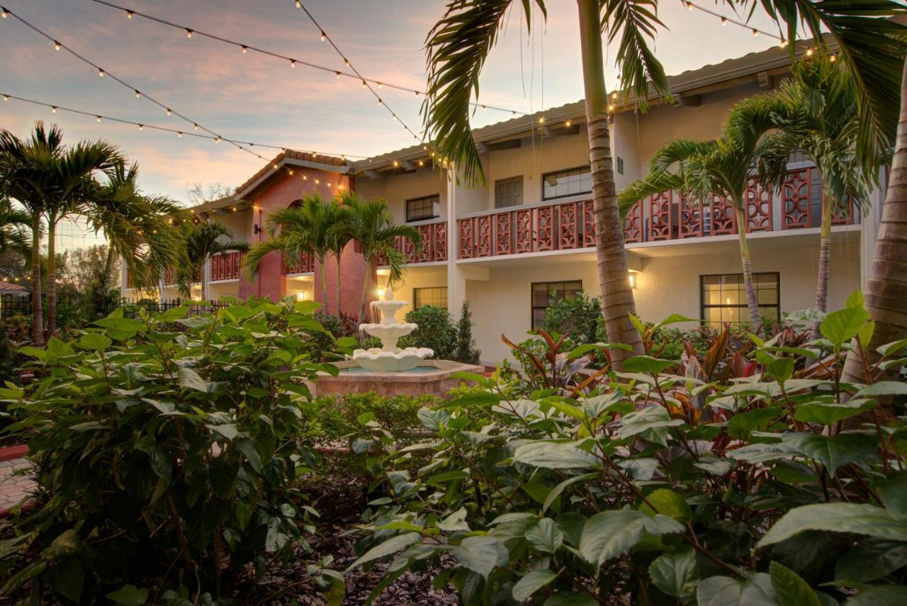 Clarion Pointe Tampa-Brandon Near Fairgrounds And Casino Hotel Mango Exterior photo
