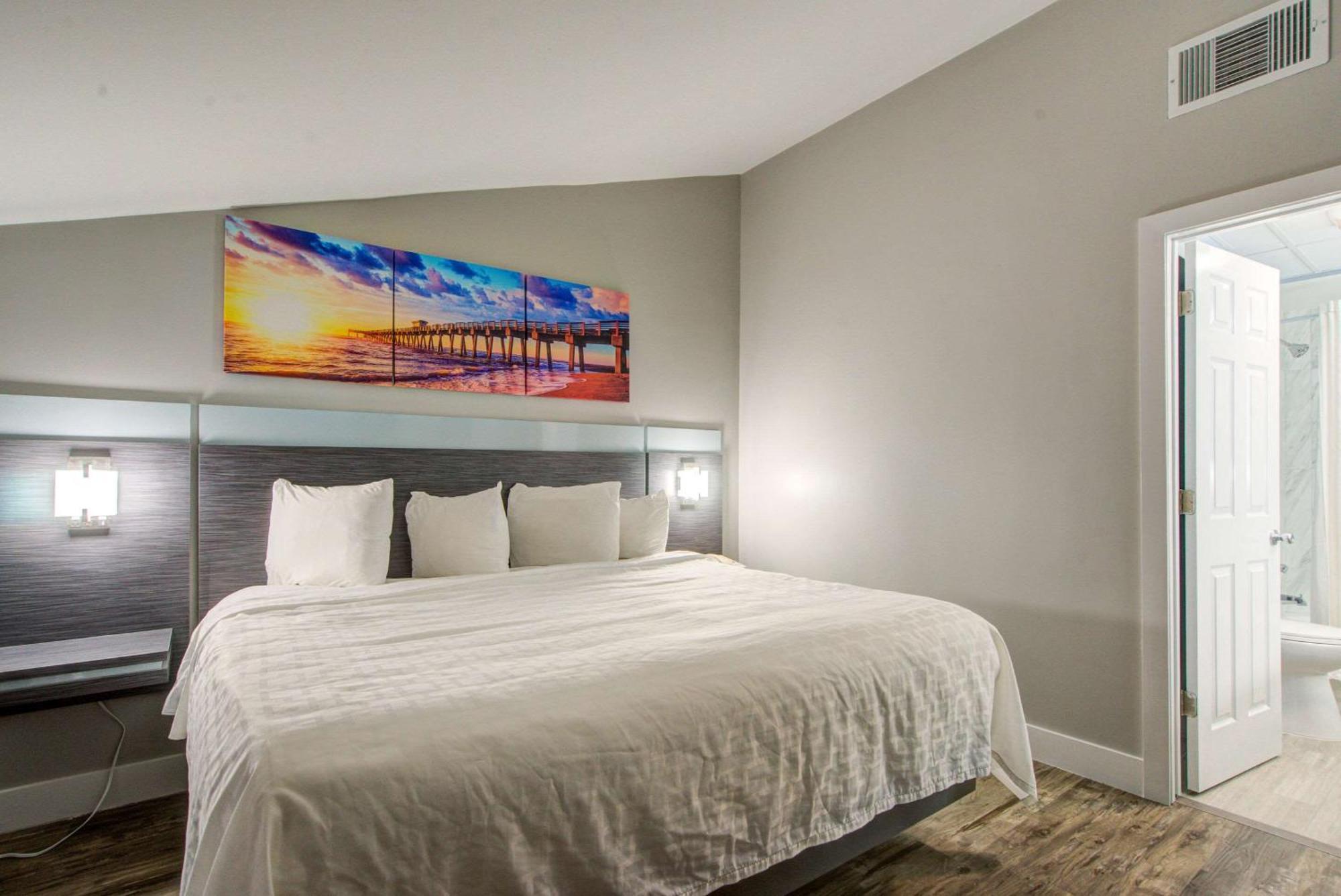 Clarion Pointe Tampa-Brandon Near Fairgrounds And Casino Hotel Mango Exterior photo